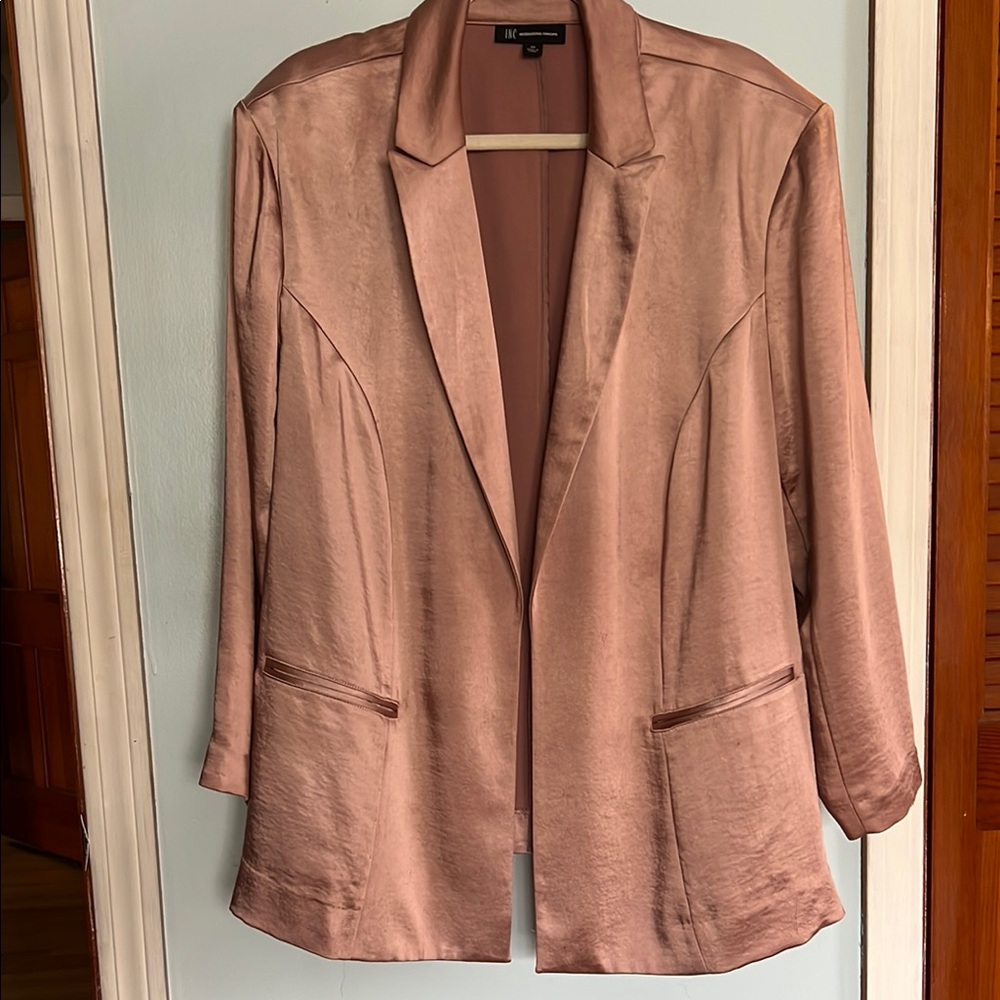 Elegant Women's Pink Blazer